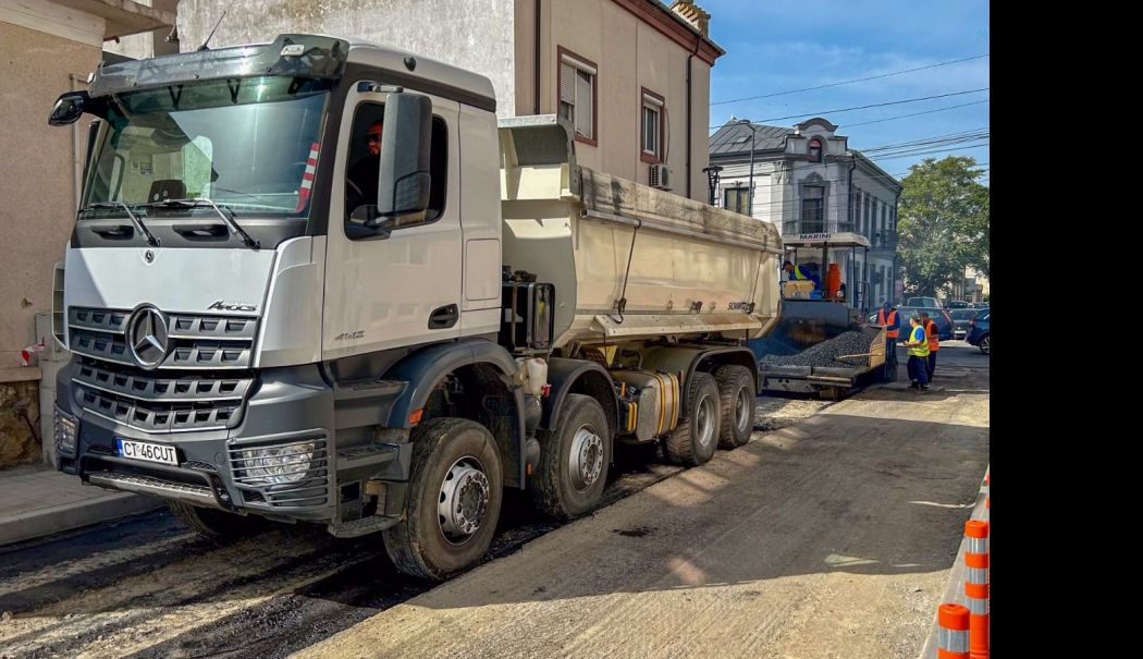 Circulația autovehiculelor va fi restricționată total, azi, pe strada Cuza Vodă