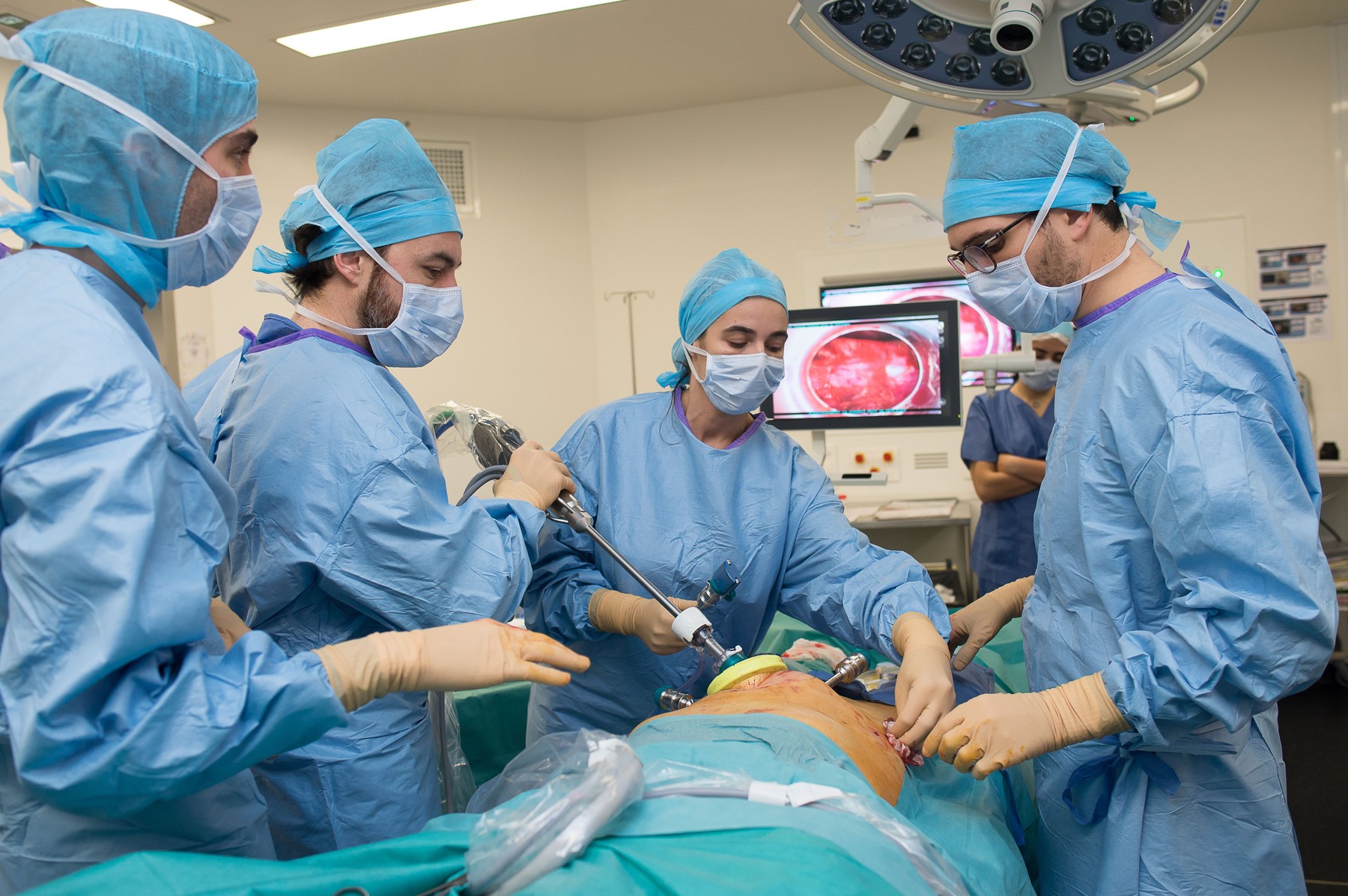Greșeală medicală șocantă: Chirurgul i-a scos ficatul în loc de splină. Care sunt cele mai frecvente erori în operații