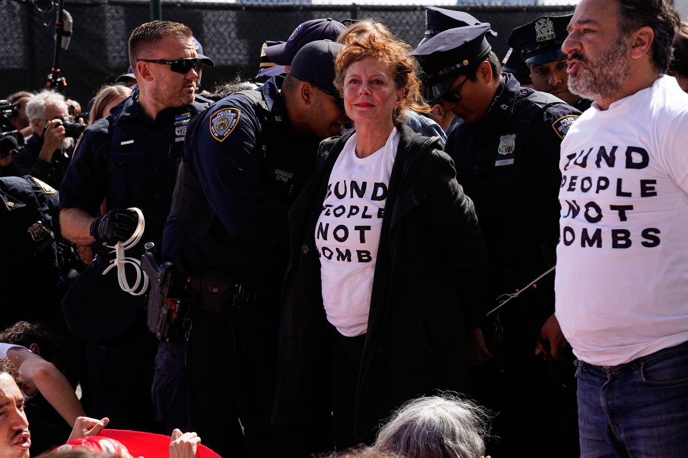 Actriţa Susan Sarandon a fost reţinută în timpul unei manifestaţii împotriva lui Netanyahu la New York
