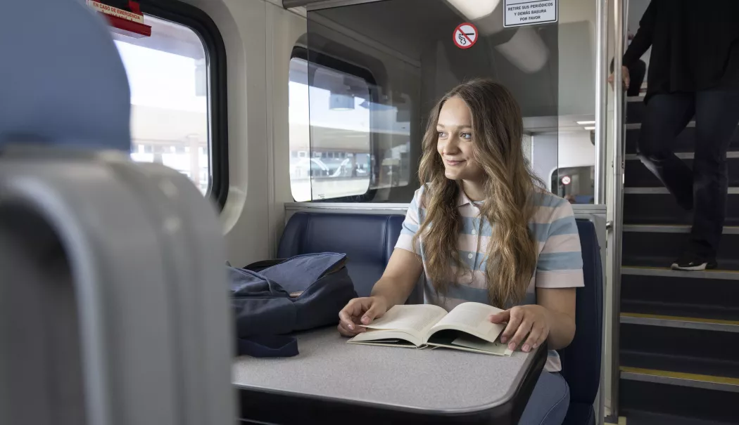 Studenții beneficiază de 90% reducere la tren. Ce condiții trebuie respectate