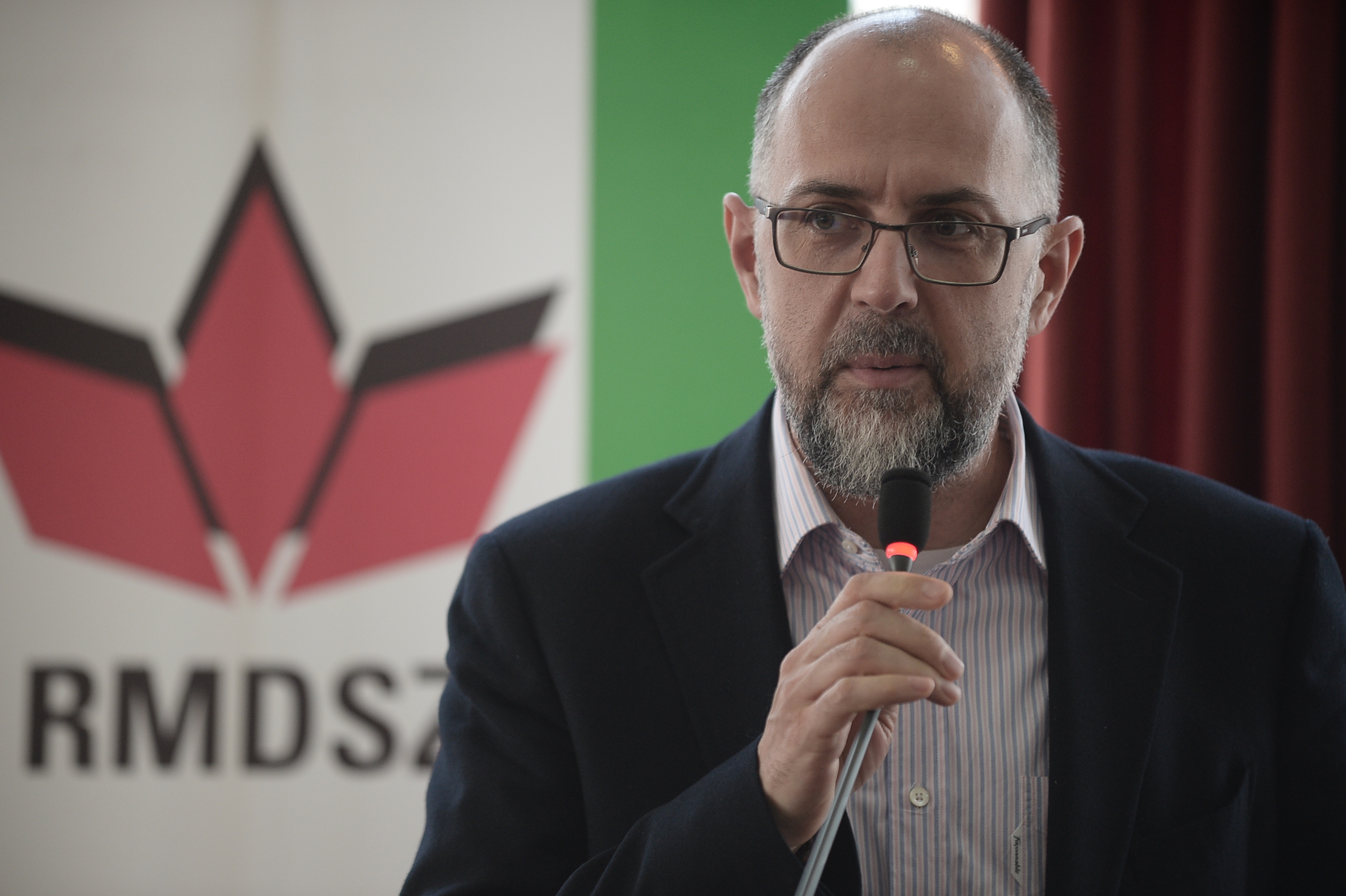 UDMR se va întâlni joi cu Luca Niculescu. Kelemen Hunor anunţă că Programul de guvernare trebuie să conţină trei elemente