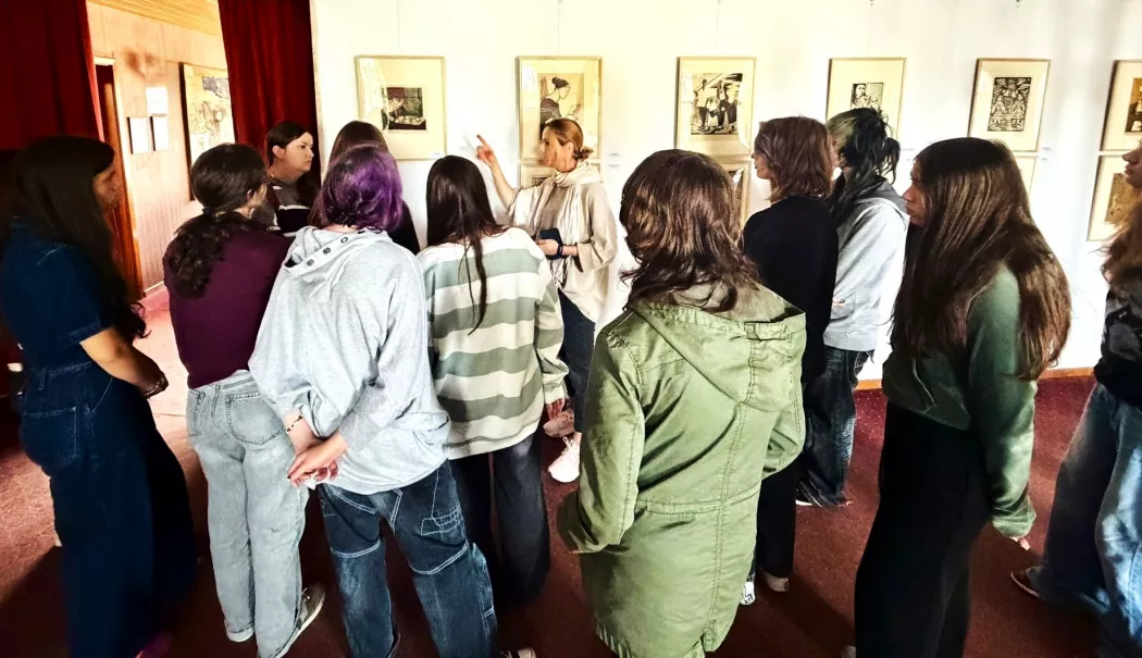 Lucrări din patrimoniul Muzeului de Artă Constanța, lecție de istorie și artă pentru elevii din Bacău